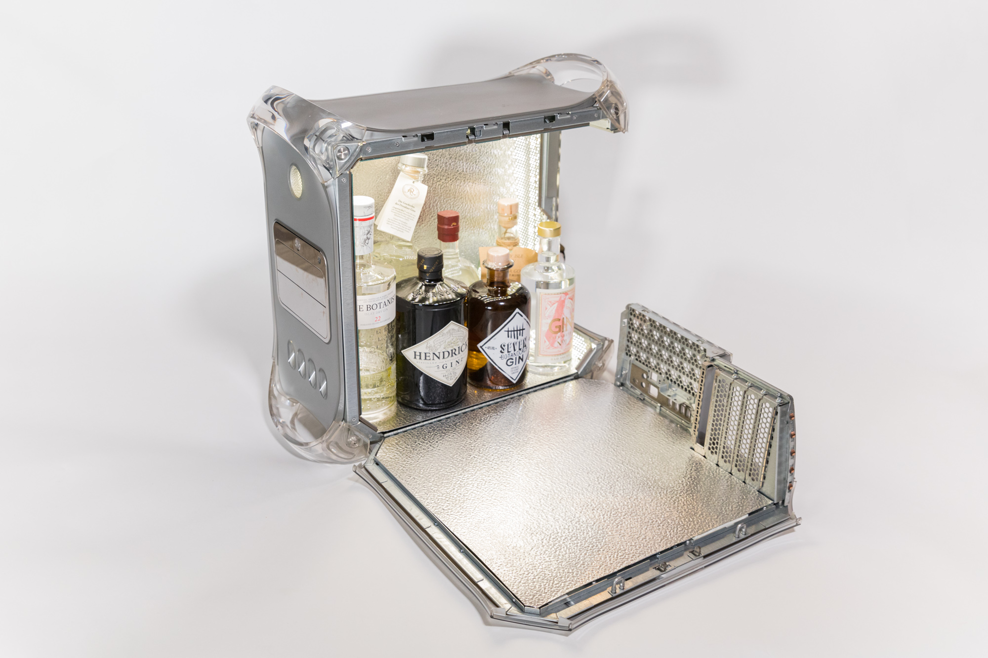 Power Mac G4 Gin Bar